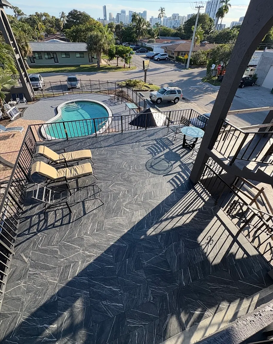 NE 9th Ave, Fort Lauderdale — Photo 4