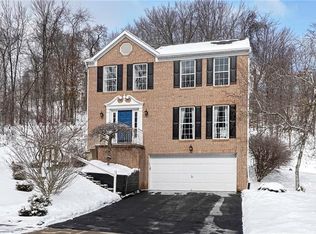 311 Shady Glen Dr, Coraopolis, PA