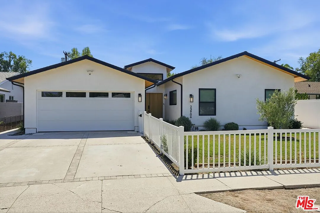 3 bed, 3.0 bath, 2339 sqft, $6,250 — Photo 1