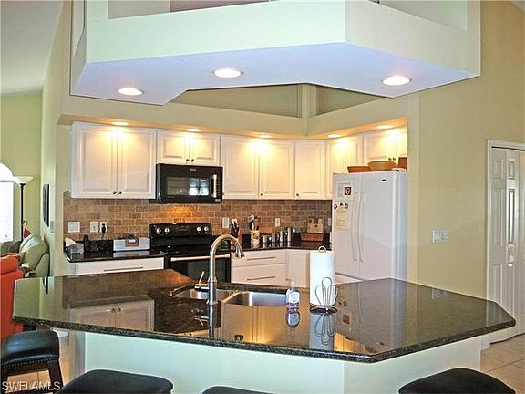 3rd image of 2615 SW 35th Ln