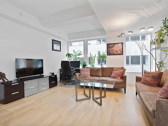 2nd image of 90 William St APT 14D