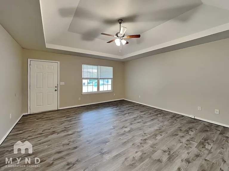 730 N Elder Ave — Photo 5