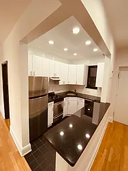 Rented by Metropolis Real Estate of Manhattan