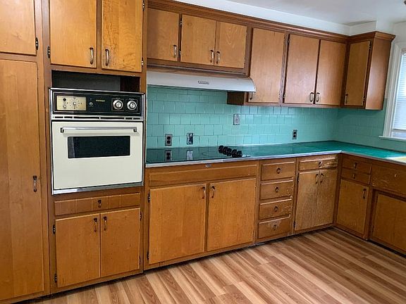 4th image of 604 Grant Ave #B