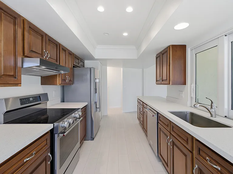 1235 Par View Dr — Photo 11