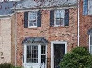 7431 Chummley Ct, Falls Church, VA 22043