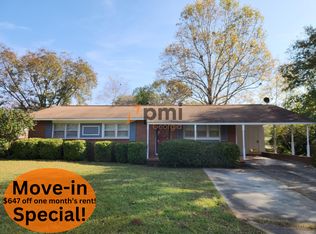 106 Garvin Dr, Centerville, GA 31028