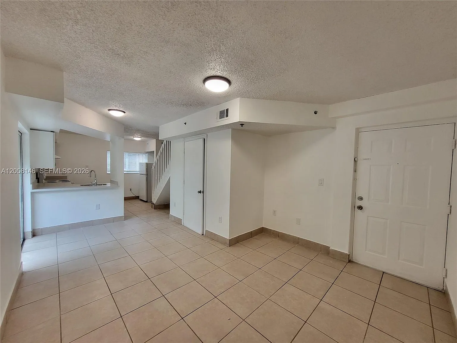 1650 NW 25th Ave — Photo 1