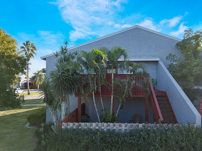7 Crossings Cir #H — Photo 38