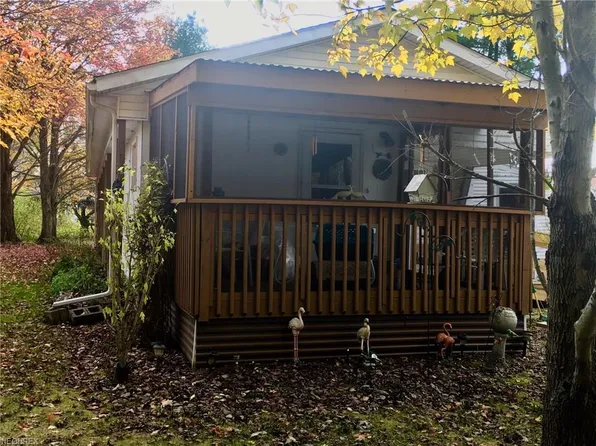 6547 Hoagland Blackstub Rd, Cortland, OH 44410