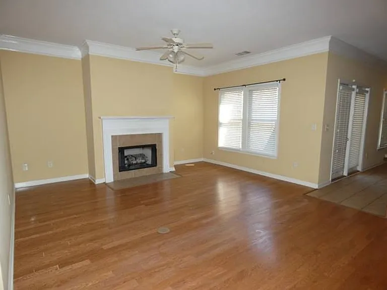 1543 Inverness Cove Ln — Photo 7