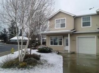 1066 Megan Ln, Phoenix, OR 97535
