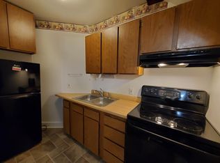 1221 Iowa St #4, Cedar Falls, IA 50613