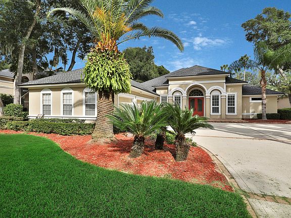 3rd image of 13754 Bromley Point Dr