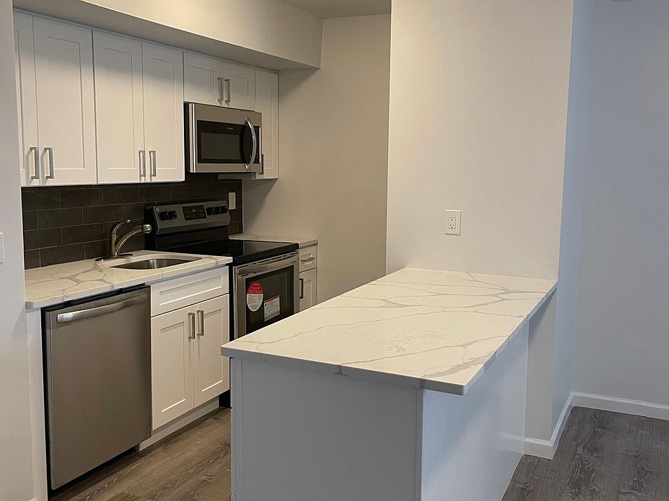 1st image of 59 Fieldstone Dr APT 22