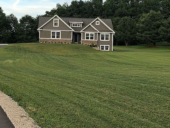 3rd image of 12518 Pine Island Dr NE