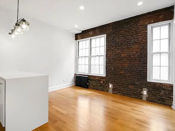 57 Thompson St APT 4B, Manhattan, NY 10012