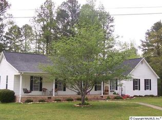 1210 Wanda Dr NW, Arab, AL 35016