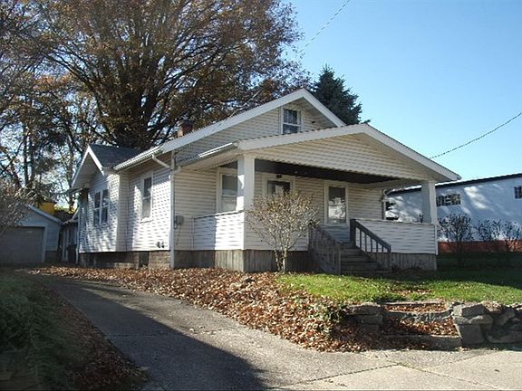 3rd image of 174 Oakwood St