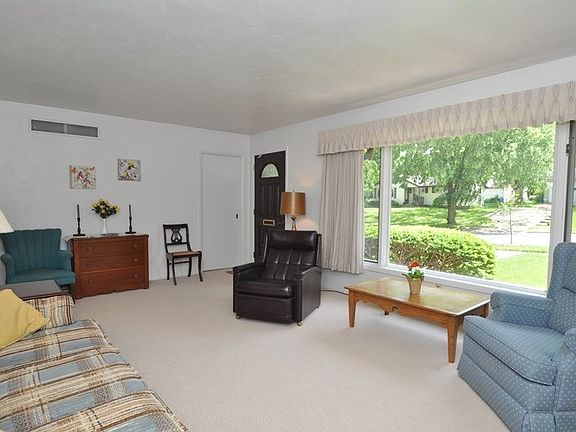 2nd image of 1008 Lemira Ave