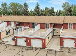 2921 130th Ave NW, Edmonton, AB T5A3M1