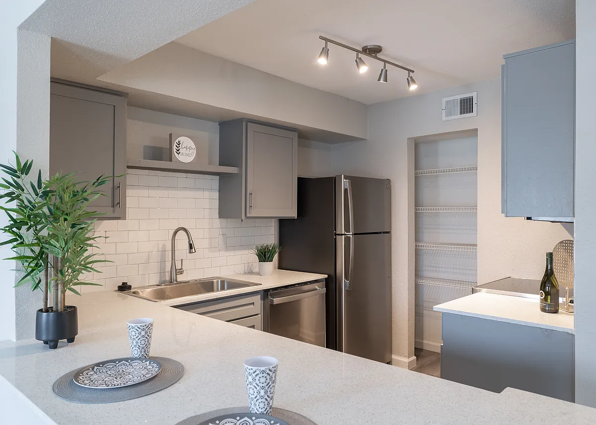 Building Photo - Estates at Cypress