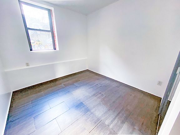 4th image of 69 Troutman St #1C