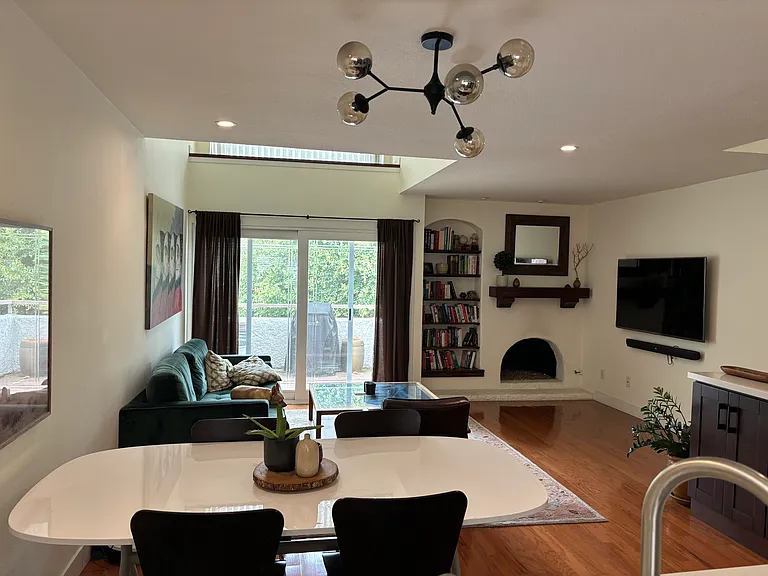 10926 Bluffside Dr #25 — Photo 4