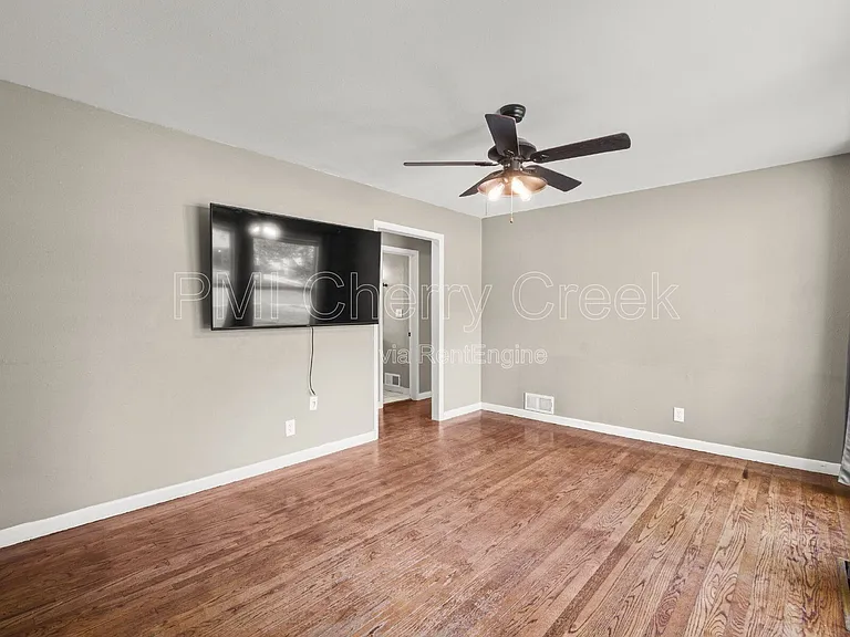 4841 E Missouri Ave — Photo 11