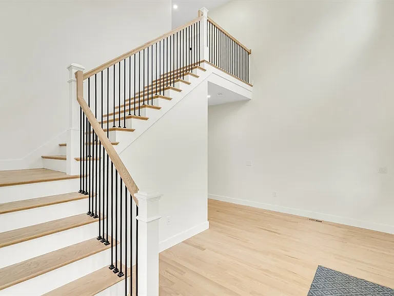 22 Estabrook Rd — Photo 19