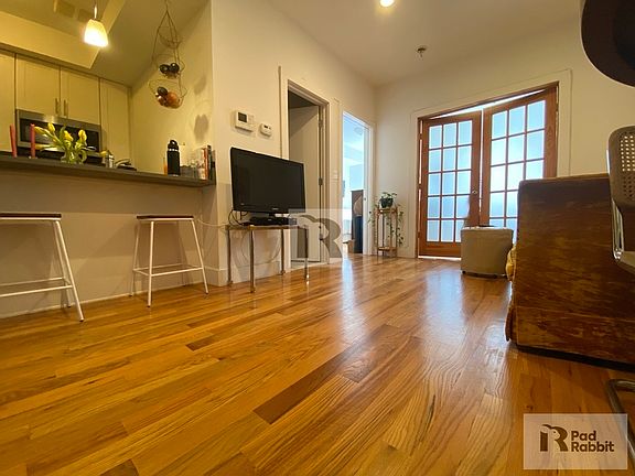 2nd image of 564 Sterling Pl APT 3B