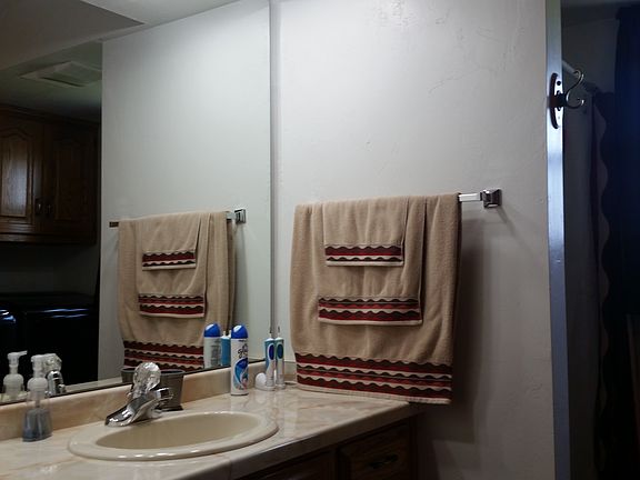 3/4 bath garage entrance