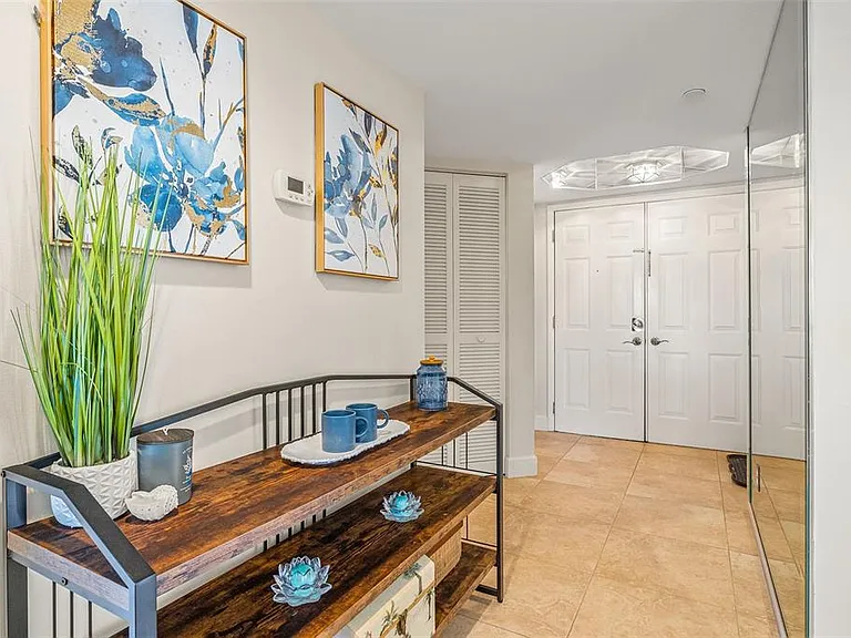 1310 Gulf Blvd #10D — Photo 2