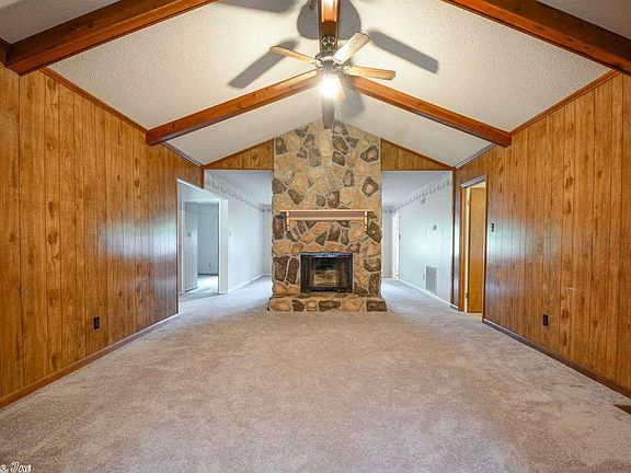 3rd image of 12400 Coleen Dr