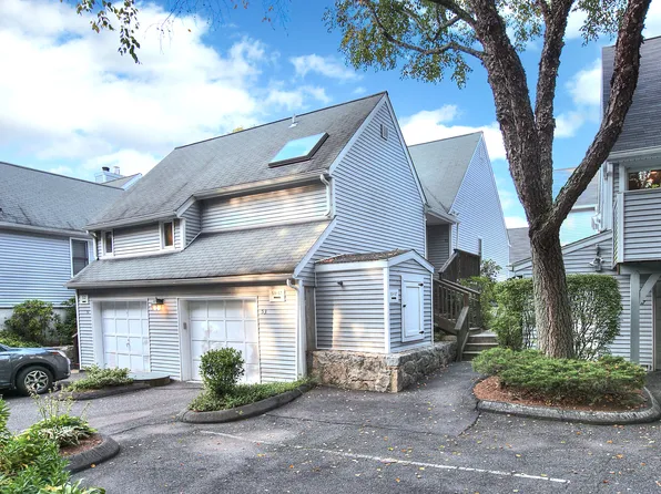53 Wilton Crest #53, Wilton, CT 06897