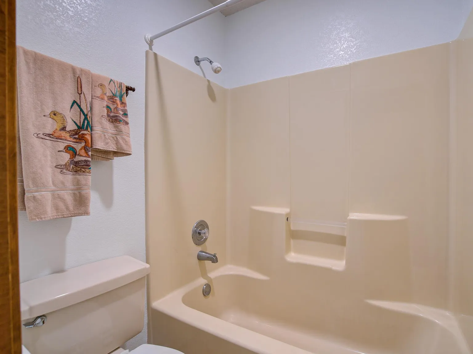 175 Heather Drive — Photo 3
