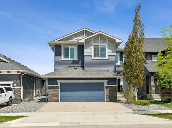 4 S Highwood Dr, Okotoks, AB T1S 5S3