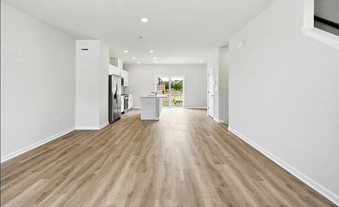 3 bed, 1962 sqft, $3,000 — Photo 4