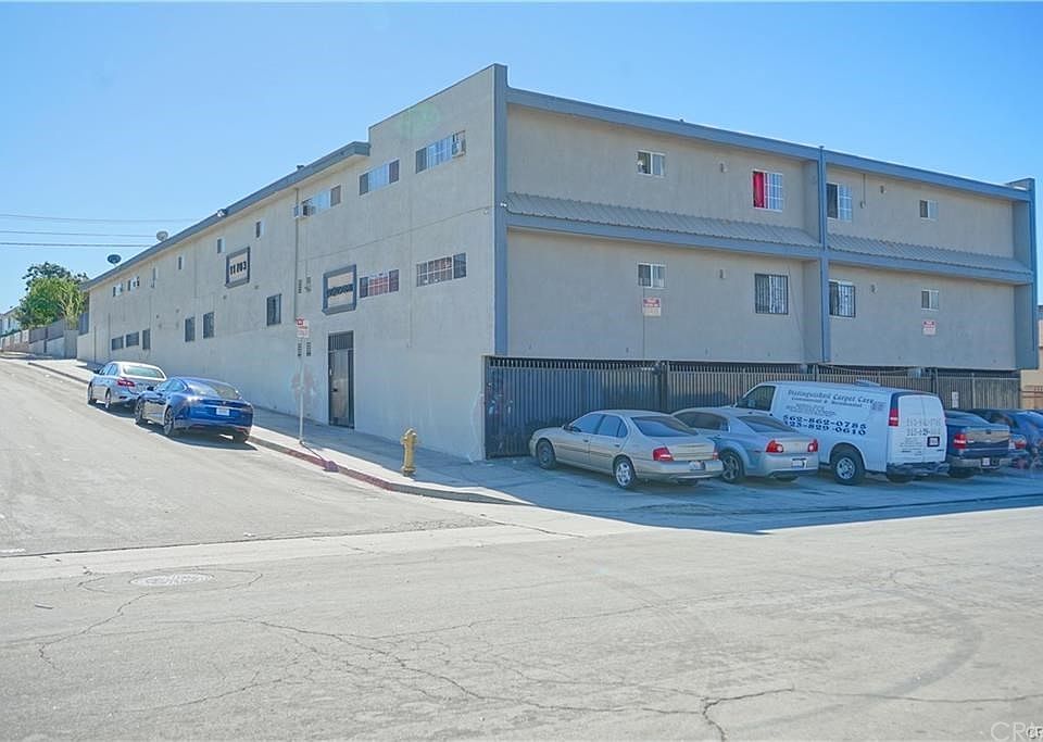 1st image of 11703 Berendo Ave