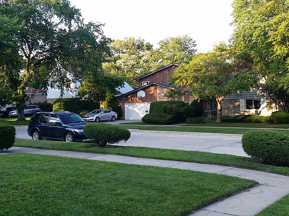 4th image of 9615 Lowell Ave