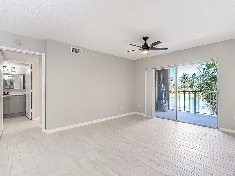 2600 S University Dr #208 — Photo 14