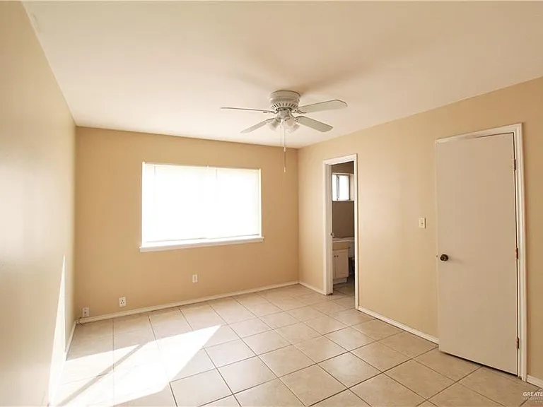 1210 W Jonquil Ave — Photo 8