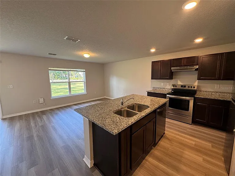49 Brunswick Ln #A — Photo 3