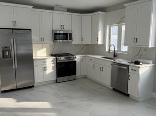 20 Brown Pl #1, Staten Island, NY 10305