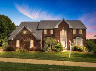 117 Olde Manor Ln, Coraopolis, PA 15108