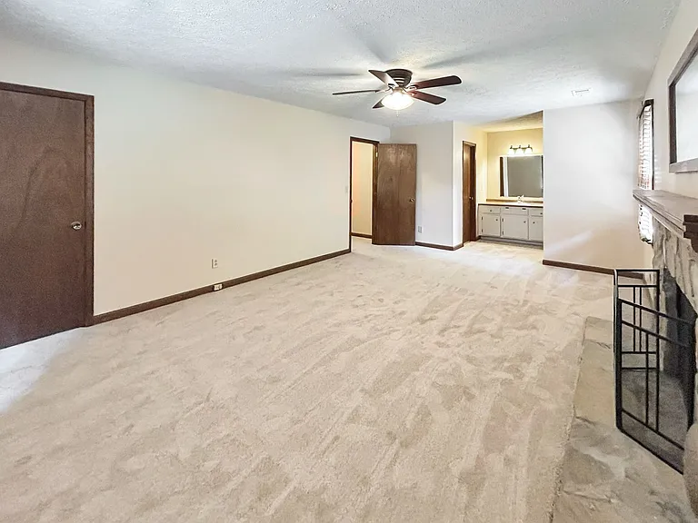 2491 Annandale Dr — Photo 22