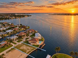 799 Cypress Lake Cir, Fort Myers, FL 33919