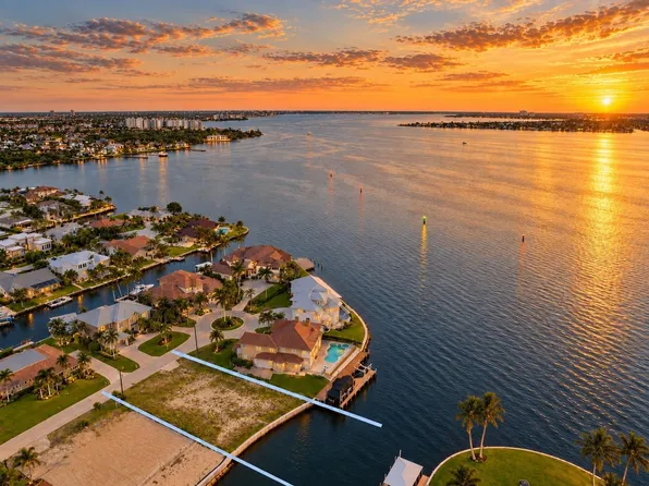 799 Cypress Lake Cir, Fort Myers, FL 33919