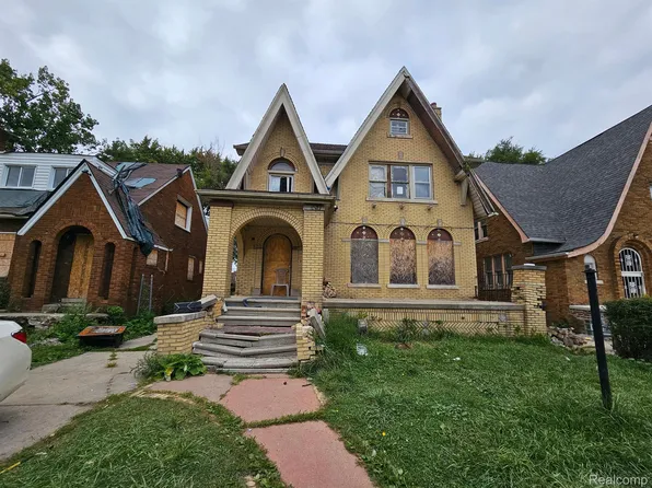 12811 Wilshire Dr, Detroit, MI 48213
