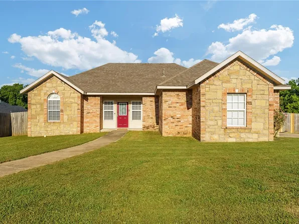 360 Bliss St, Centerton, AR 72719